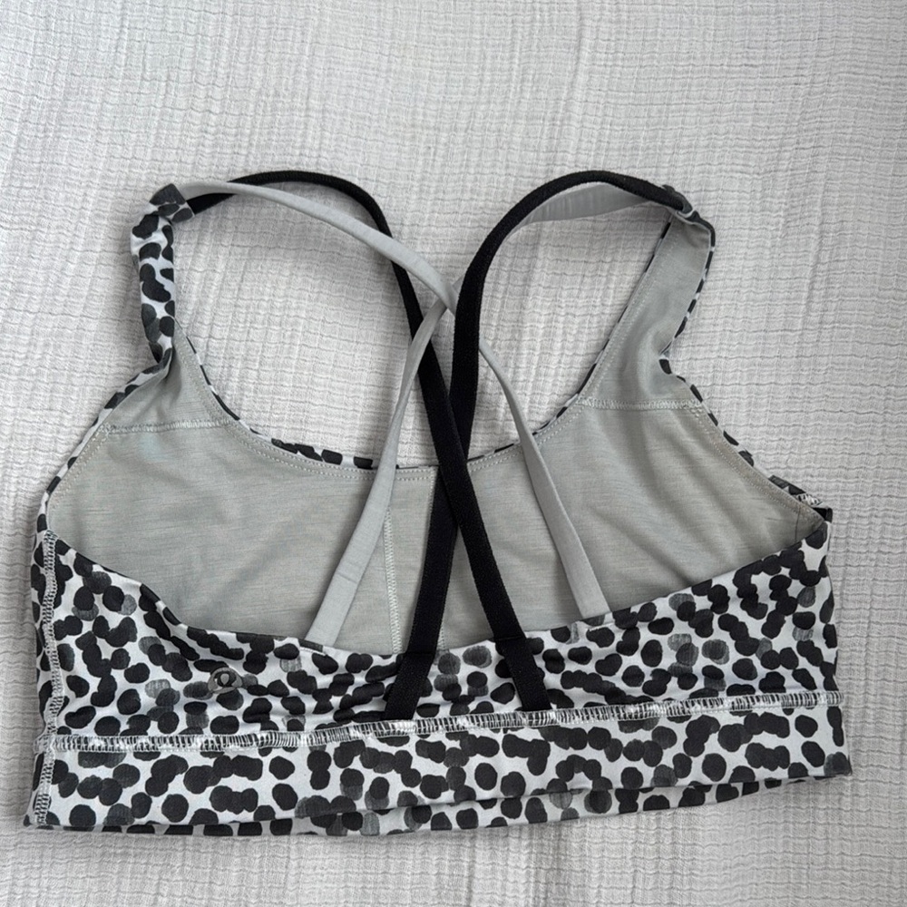Lululemon Energy bra size 6 Polka dot
